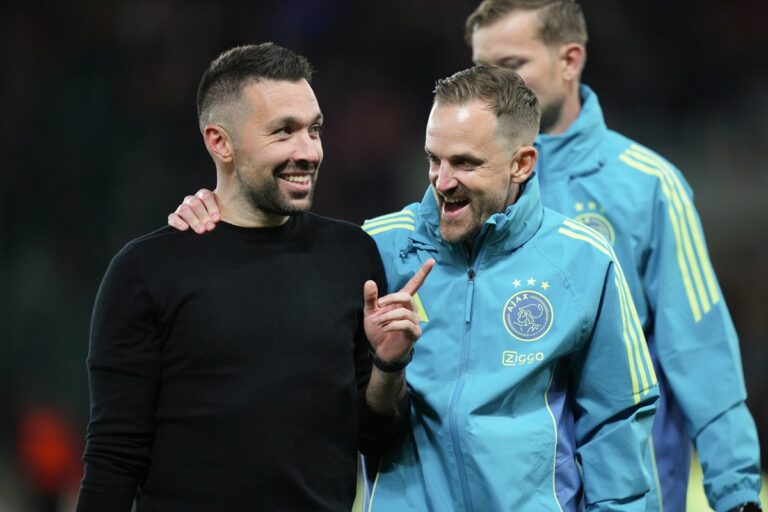 Assistent Van Farioli Bij Ajax Maakt Zichzelf Belachelijk Soccernews Nl