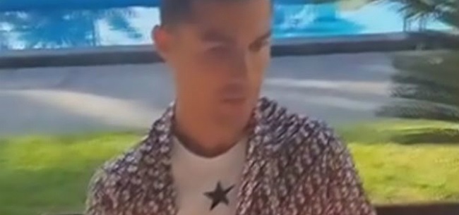 Foto: Ronaldo spendeert lockdown in pyjama van … 3000 euro