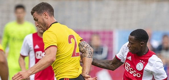 Foto: “Voetballen lijkt mij ook een stuk veiliger dan een bezoek aan de supermarkt”