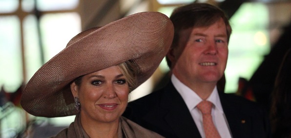 Foto: ? Ajax-fans gaan los na ‘Feyenoord-opmerking’ Koning Willem-Alexander