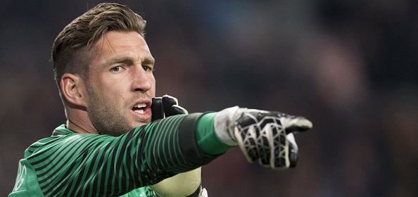 Foto: Ajax-fans gaan massaal los over terugkeer Stekelenburg