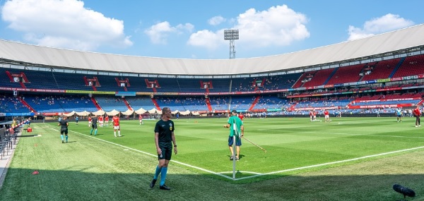 Foto: ‘Ontevreden Feyenoord-talent maakt zich uit de voeten’