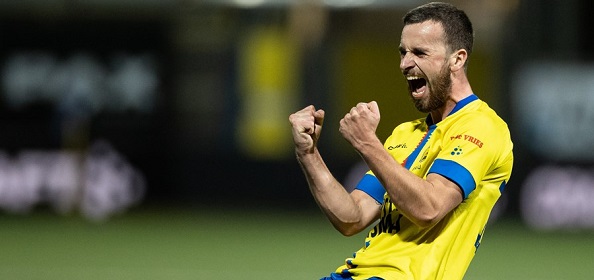 Foto: Cambuur veegt in topper vloer aan met Almere