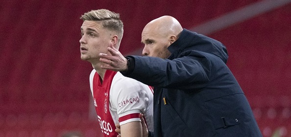 Foto: ‘Ten Hag verrast Ajax-fans met grote meevaller’