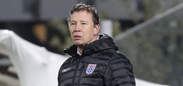 Foto: Interim-trainer PEC praat mond voorbij over opvolger