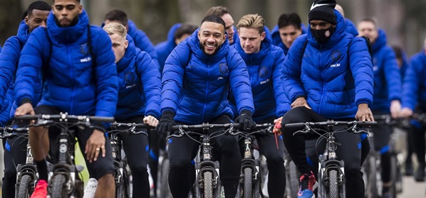 Foto: Bizar moment op Oranje-training zegt álles