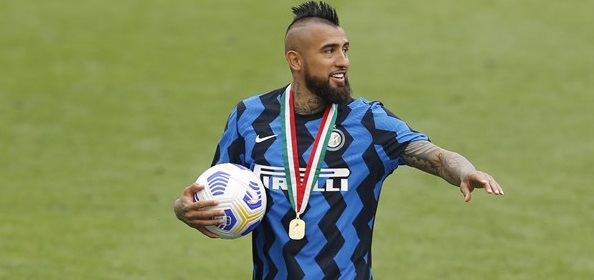 Foto: Copa-deelname onzeker: Vidal opgenomen met corona