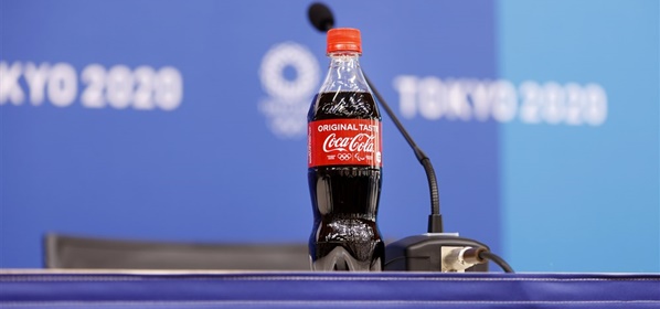 Foto: Ajax haalt Coca-Cola binnen als officiële partner