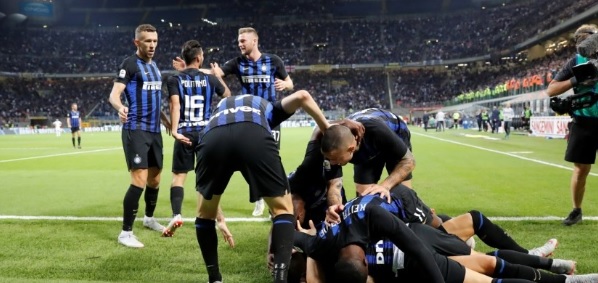 Foto: ‘Inter verslaat PSV en haalt dribbelaar binnen’