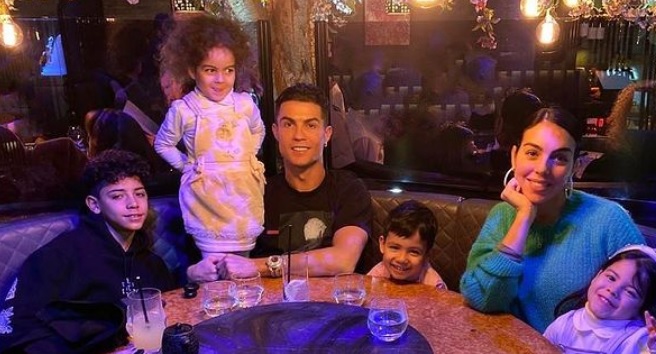 Foto: Cristiano Ronaldo meldt groot nieuws via Instagram