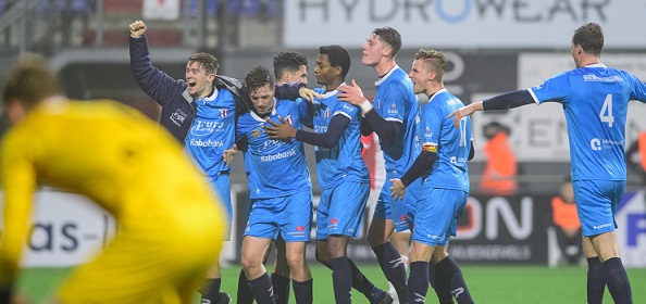 Foto: Amateurs knikkeren FC Emmen uit KNVB Beker