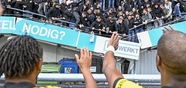 Foto: Vitesse-supporters doen verhaal: “Tribune voelde als trampoline”