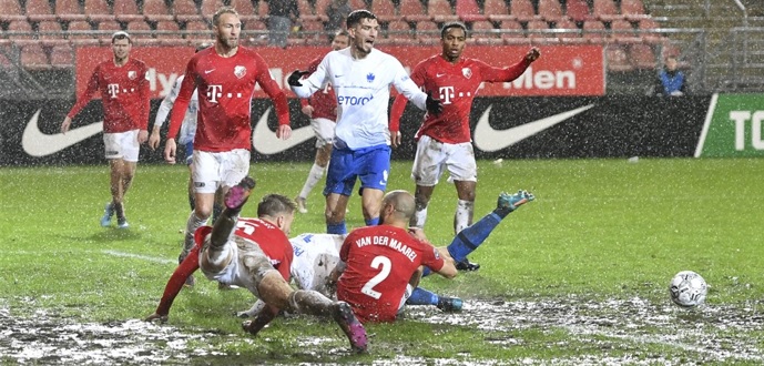 Foto: Evenveel stakingen als goals bij Utrecht – Vitesse