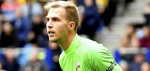 Foto: “Deze keeper is toch een aanfluiting?”