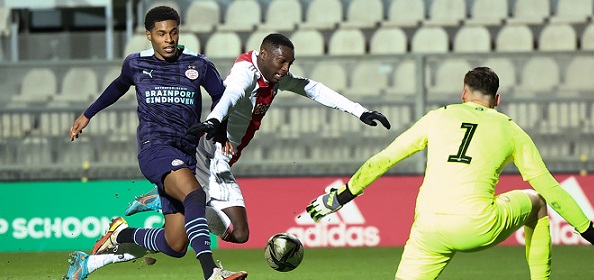 Foto: Ajax-talenten kloppen PSV’ers, FC Volendam morst