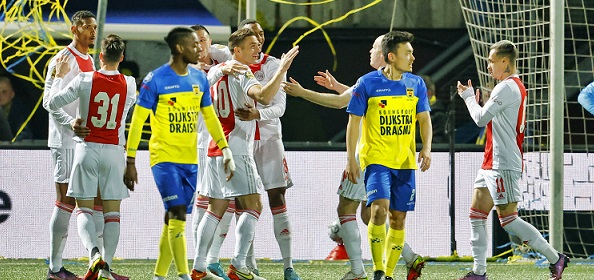 Foto: Kijkers Cambuur-Ajax gaan massaal los: “Schande!”