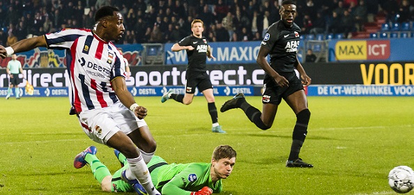 Foto: AZ ontneemt Hofland zege bij Willem II-debuut