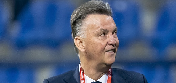 Foto: Van Gaal wijst zwakke Oranje-schakel aan: ‘Niet goed’