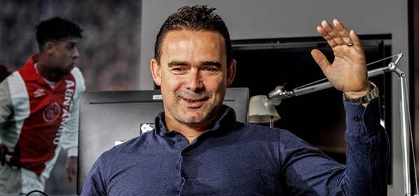 Foto: “Misschien begrijpt Overmars het nog steeds niet”