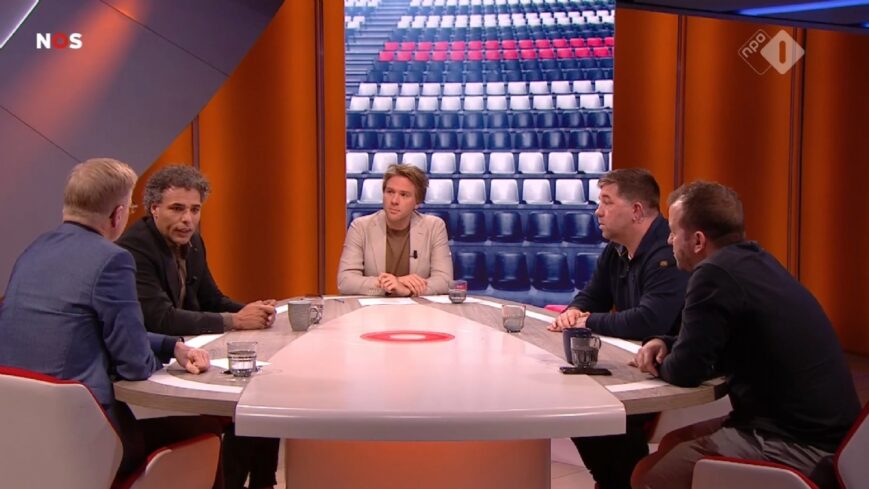 Foto: ‘NOS moet vaste Studio Voetbal-gast levenslang schorsen’