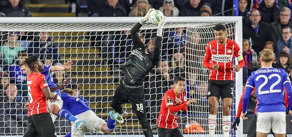 Foto: Mvogo terug bij PSV: “Het was een rare week, ja”