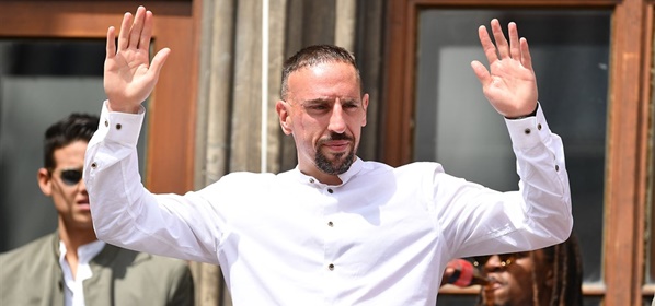 Foto: Ribéry (39) plakt er een seizoen aan vast