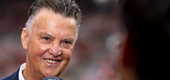 Foto: Van Gaal verrast op training Oranje: ‘Nog nóóit gebeurd’