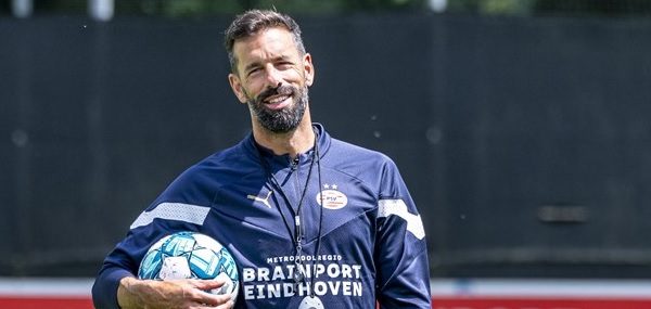 Foto: Van Nistelrooy: “Dat vind ik wel van Roger”