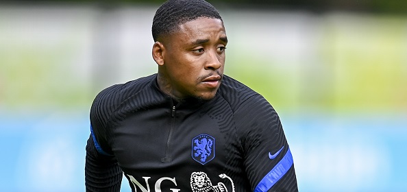 Foto: Ajax-aanhangt ontploft over ‘Bergwijn-schandaal’