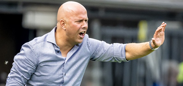 Foto: ‘Arne Slot gooit Feyenoorder uit basisformatie’