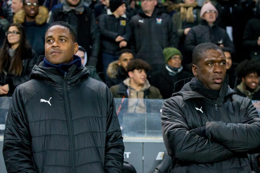 Patrick Kluivert en Clarence Seedorf (Kameroen)