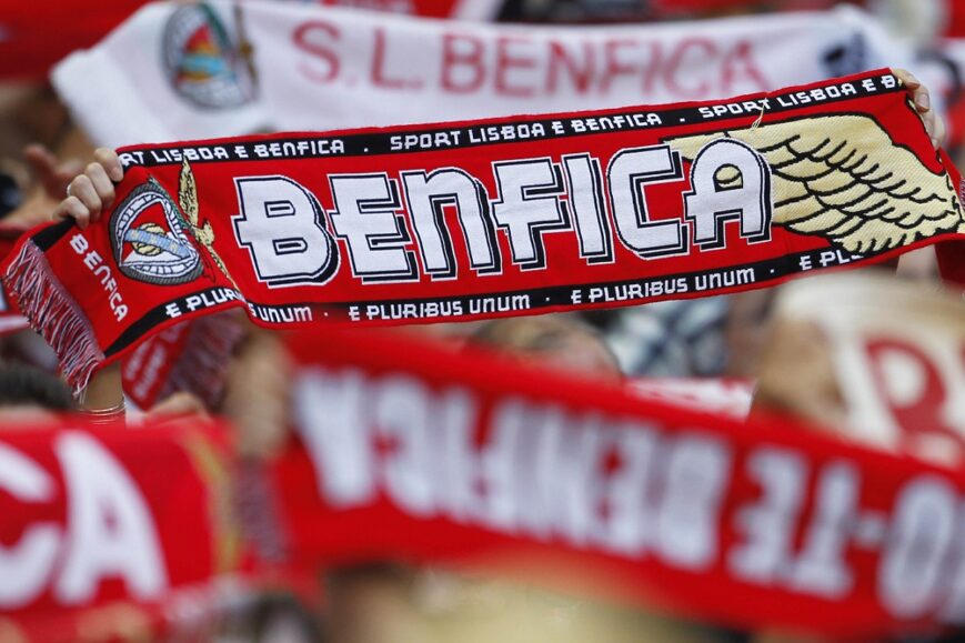 Een sjaal van Benfica