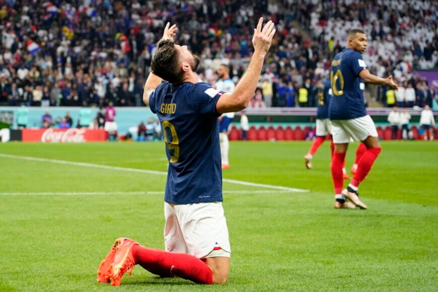 Foto: Frans topscorer aller tijden Giroud wil niets weten van afscheid