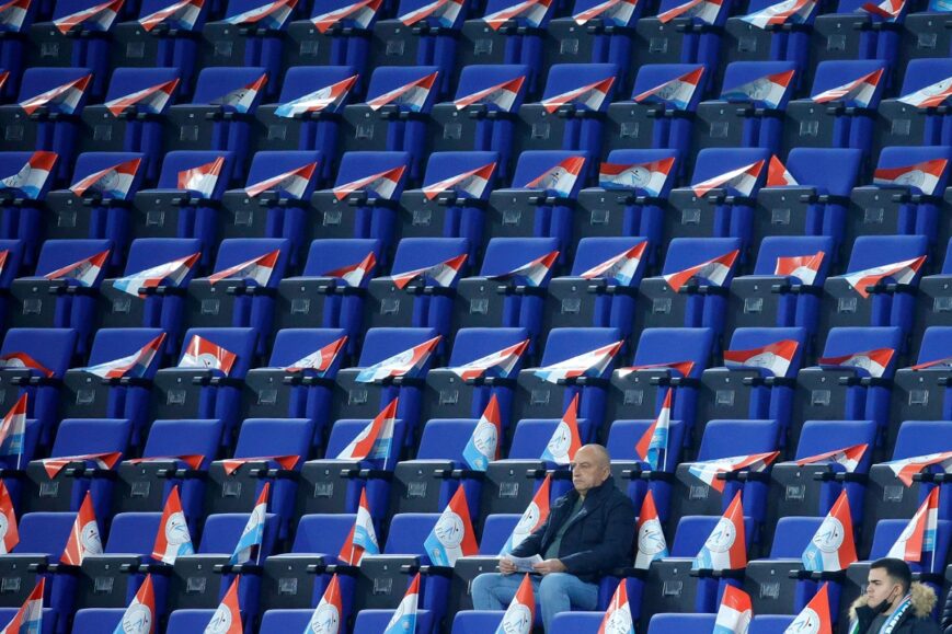 Stade de Luxembourg met vlaggetjes Luxemburg