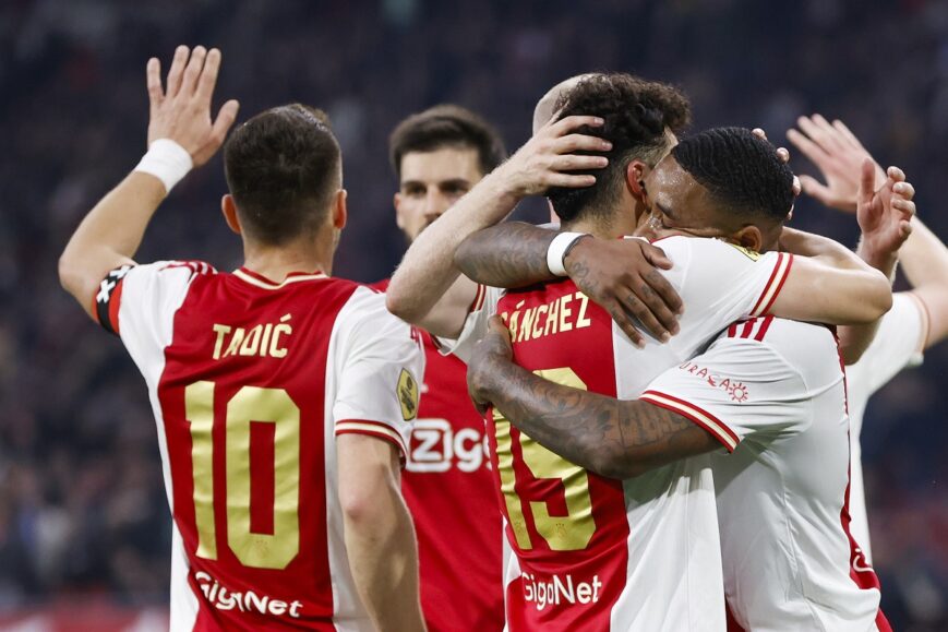 Expertise gerucht kloof Het Parool zinspeelt op grote Ajax-transfer | Soccernews.nl