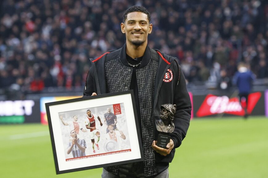 Foto: Haller leeft mee met Ajax: “Frustrerend”