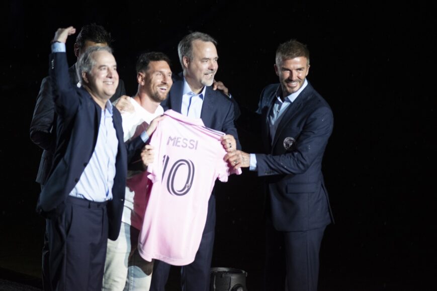 Foto: Inter Miami presenteert Messi: “The best nummer 10 in the world”