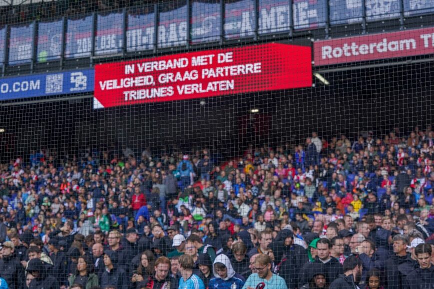 Foto: Kijkers Feyenoord-Almere City: ‘Wát een gezeik’