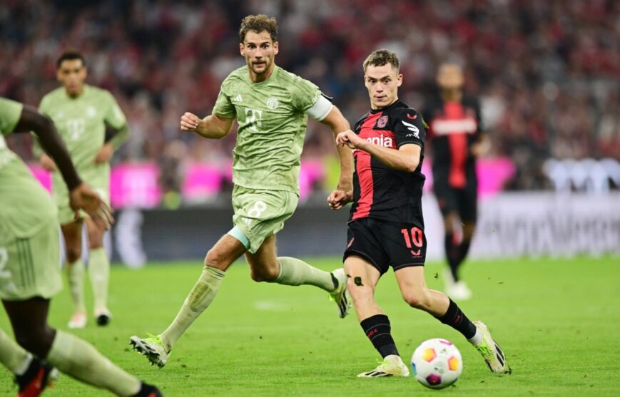 Foto: Bayern München en Bayer Leverkusen spelen in speltakelstuk gelijk