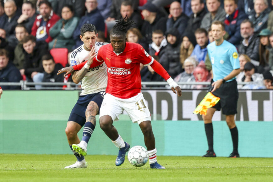 Foto: Ajax-aanwinst voelt zich ‘te groot en te goed’ voor positie tegen PSV