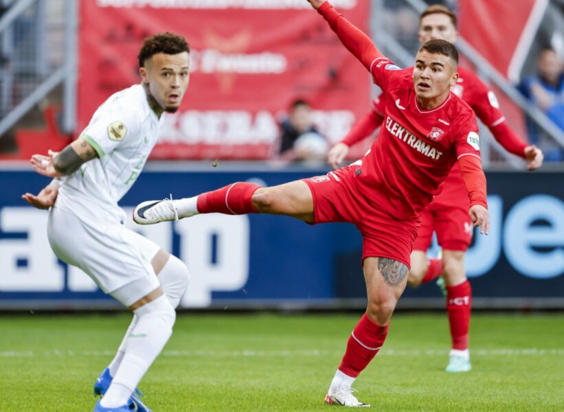 Foto: Twente schiet uit startblokken en zet Feyenoord op snelle achterstand