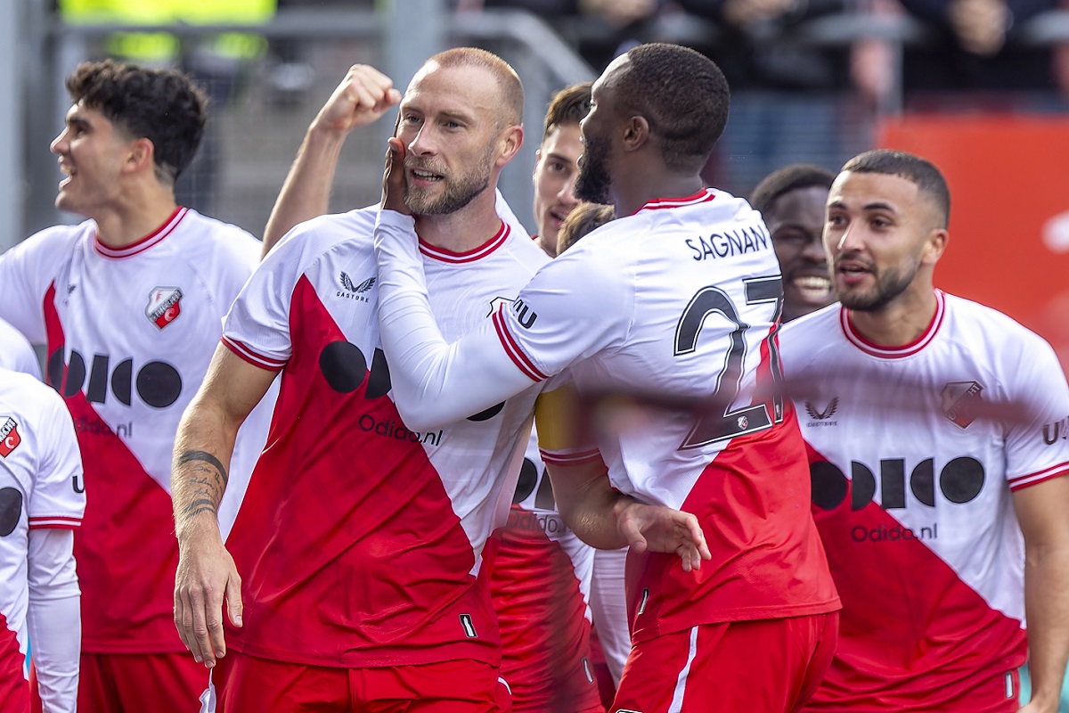 Fc utrecht 50 online jaar shirt