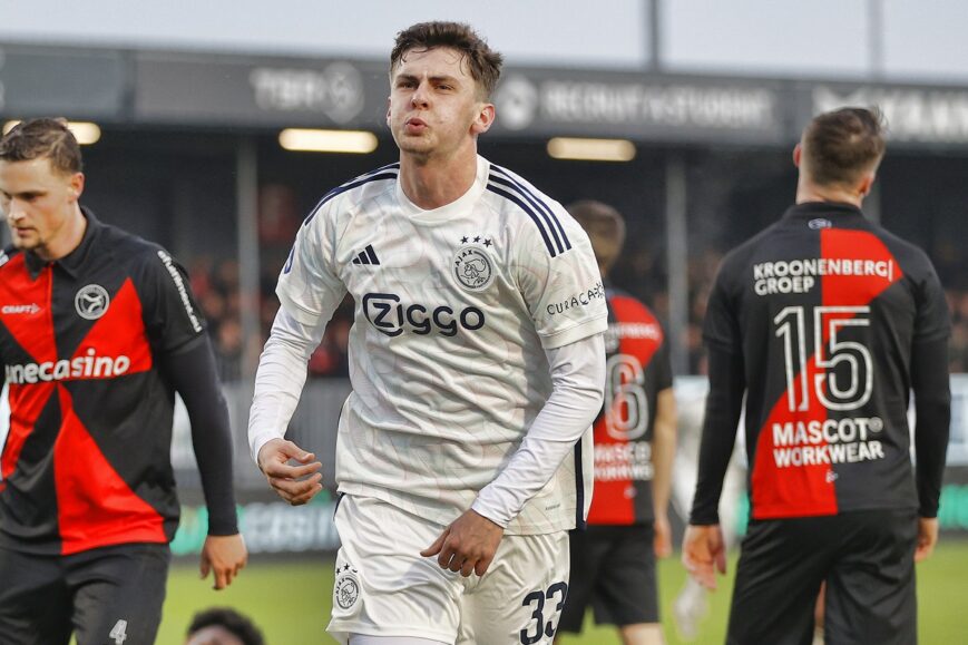 Foto: ‘Ajax-transfer na bizarre actie’