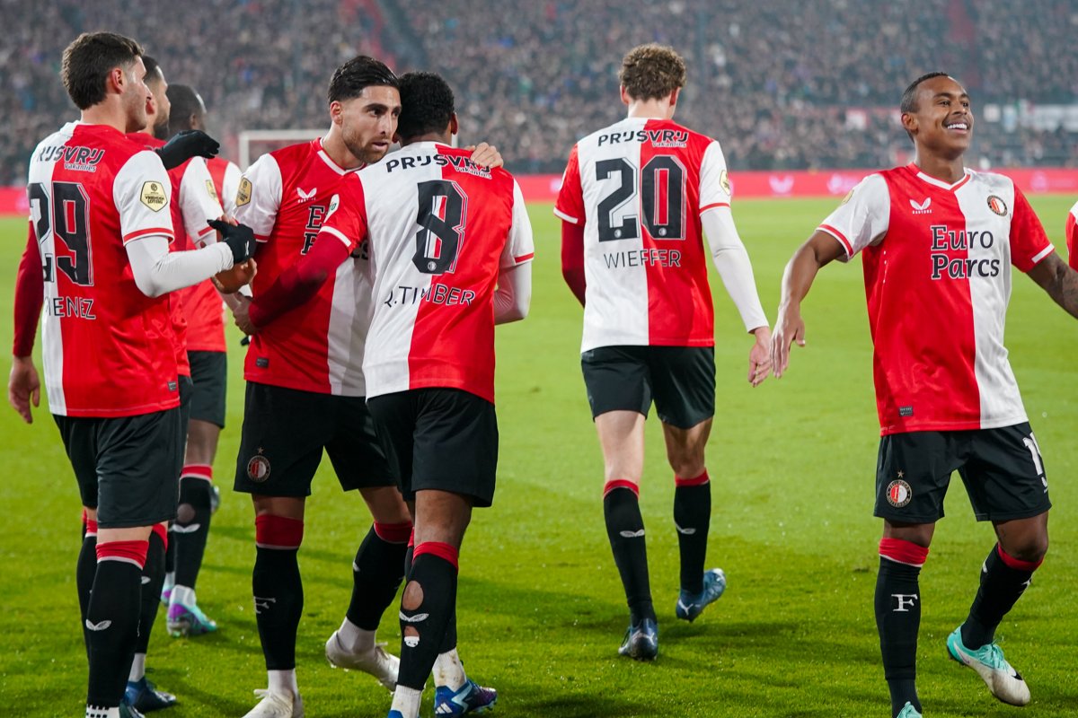 'Feyenoord Identificeert Nieuwe Aanvaller' | Soccernews.nl