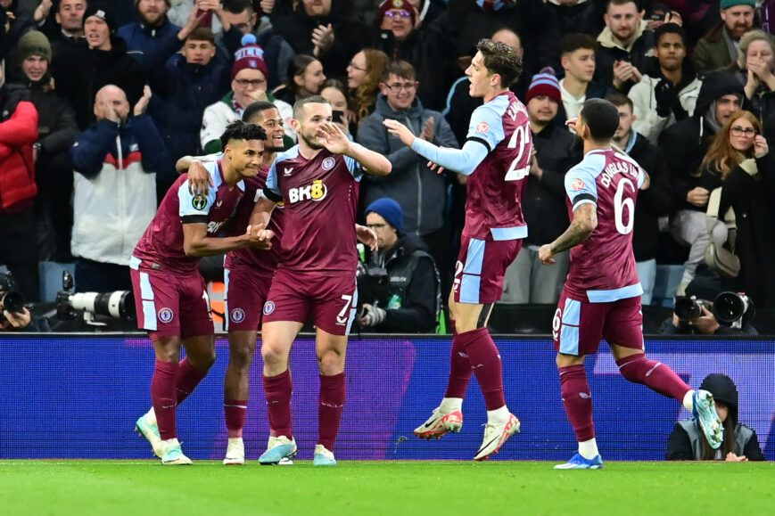 Foto: Verrassing in Birmingham: Villa overrompelt Man City en neemt derde plek over