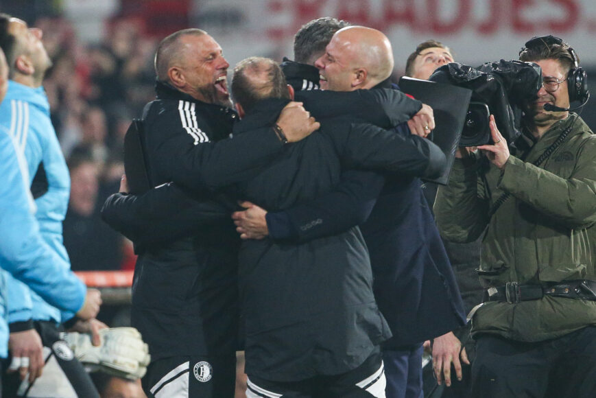 Foto: Feyenoord-staf wint Rotterdamse prijs: “Ene iets belangrijker dan de andere”