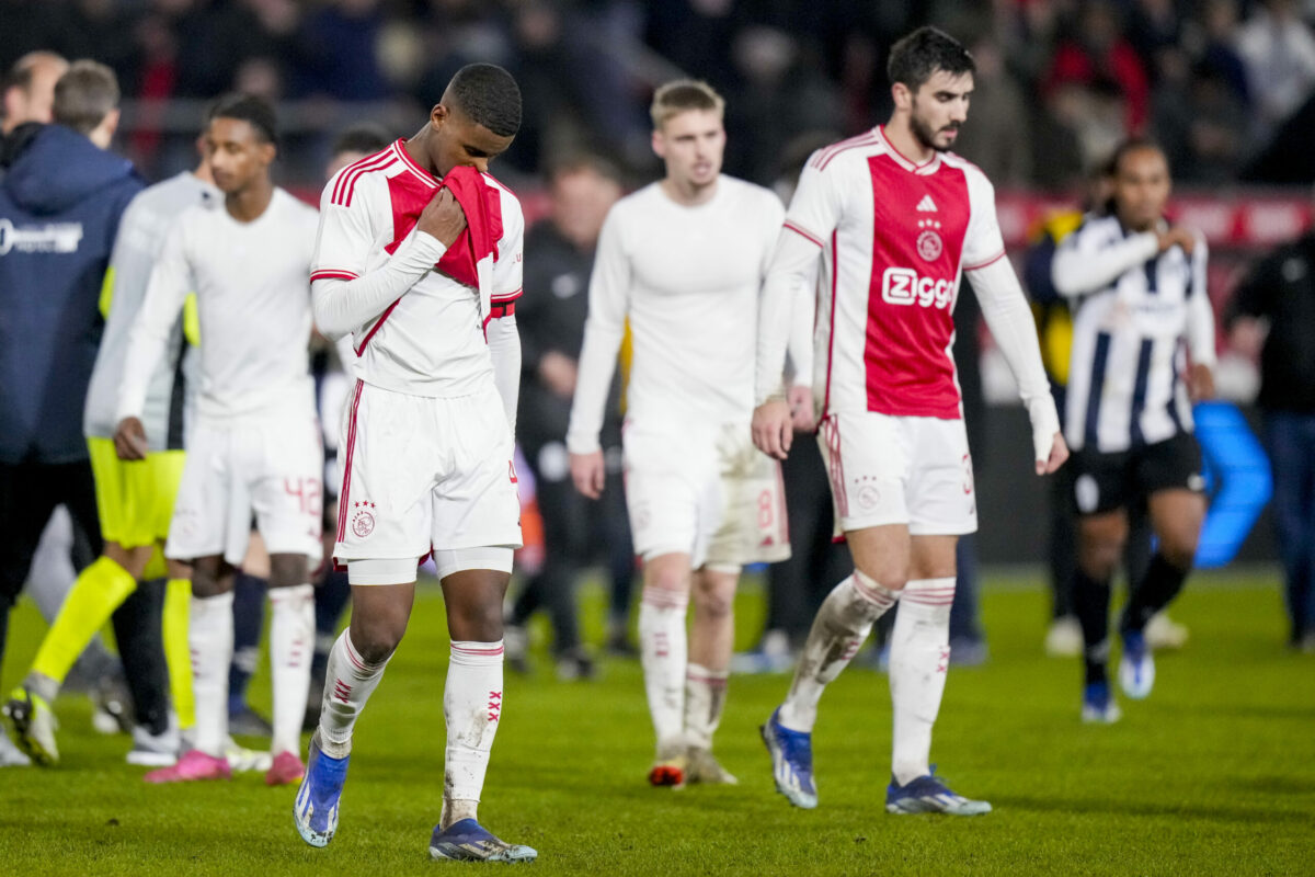 Kritiek op Ajax-spelers: 'Hoe kan je zo diep zakken' | Soccernews.nl