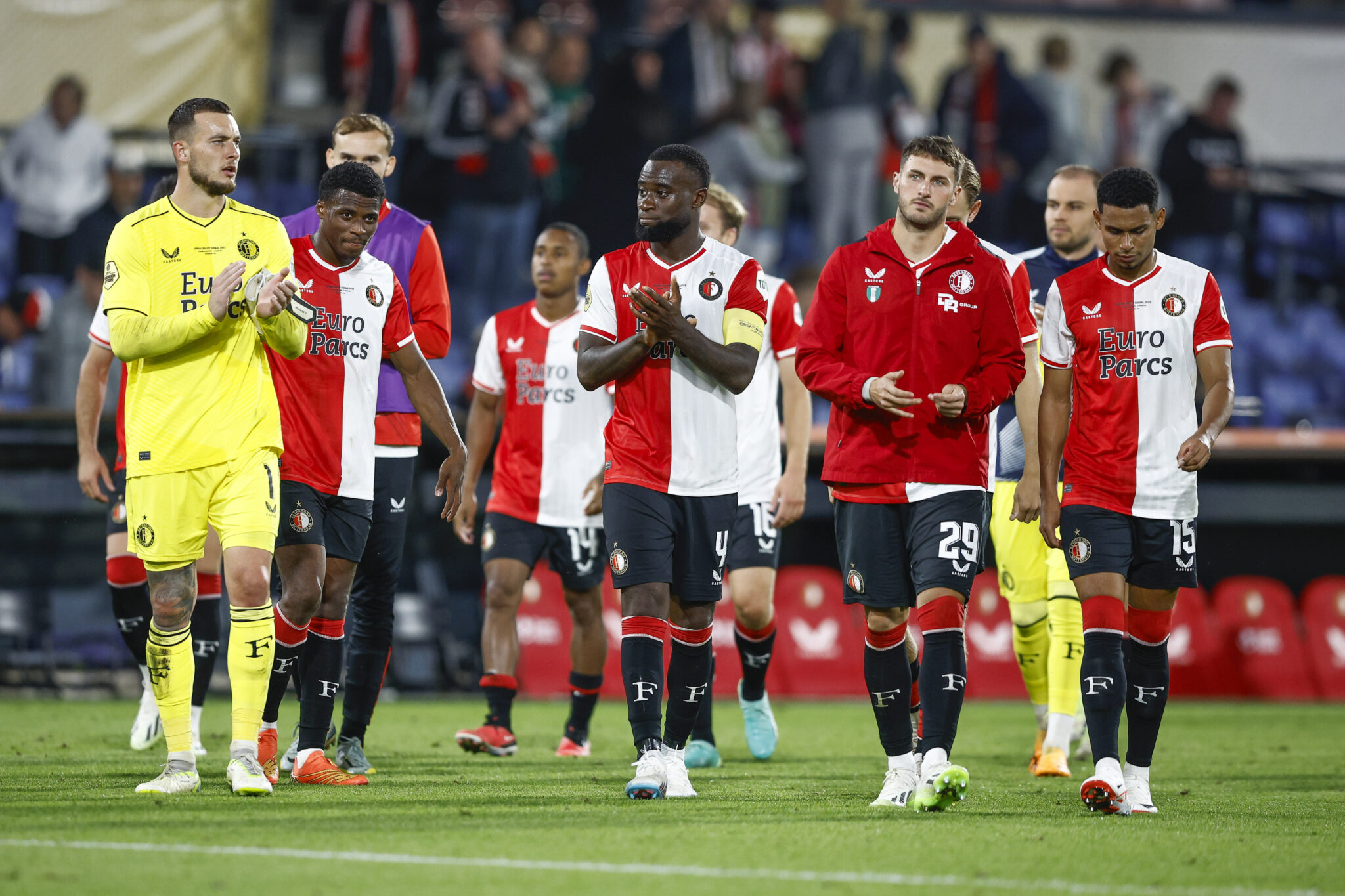 Einde Seizoen Feyenoord Dreigt Alles Of Niets Soccernewsnl 