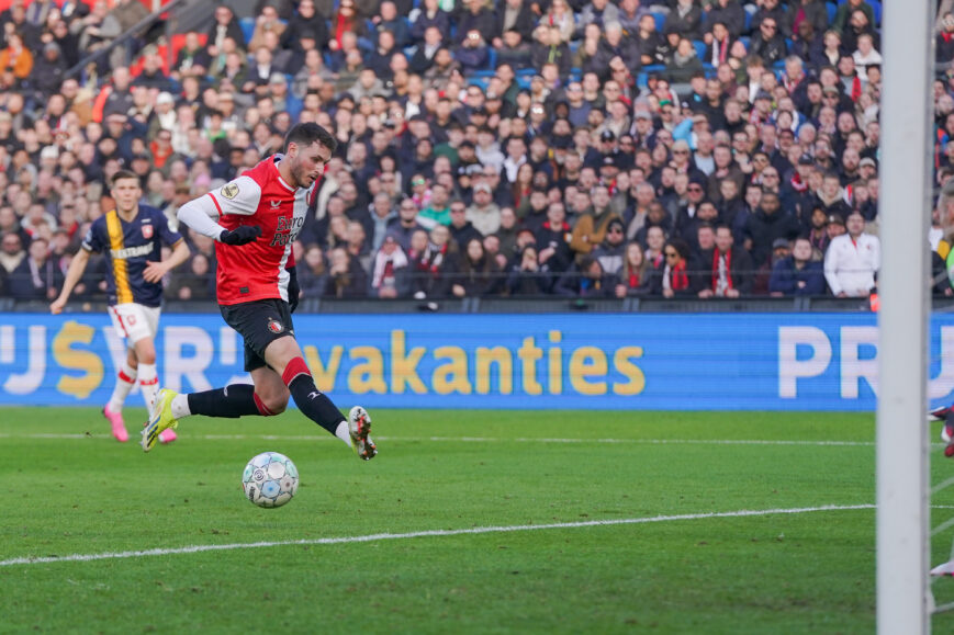 Foto: Strafschop, blunder en Unnerstall helpen Feyenoord niet in gelijkspel tegen Twente