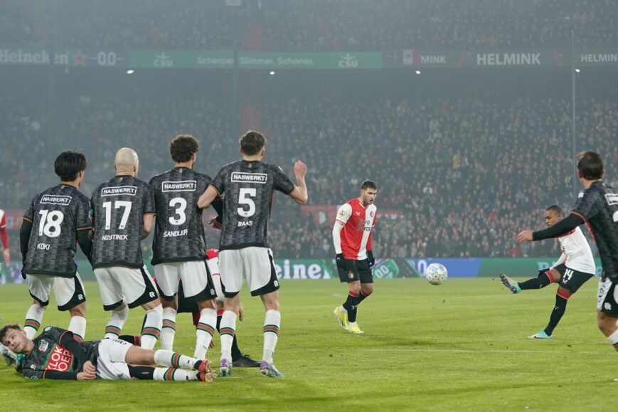 Foto: Kijkers Feyenoord – NEC in shock: “Zó slecht”